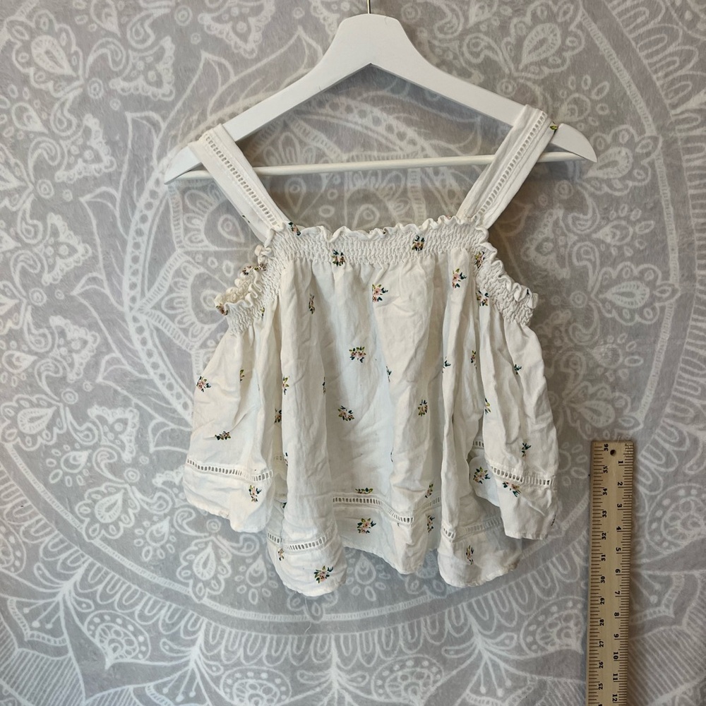 ADORABLE COTTAGE CORE SOFT GIRL TOP CUTOUT COLD SHOULDER OFF WHITE FLORAL - Picture 3 of 7